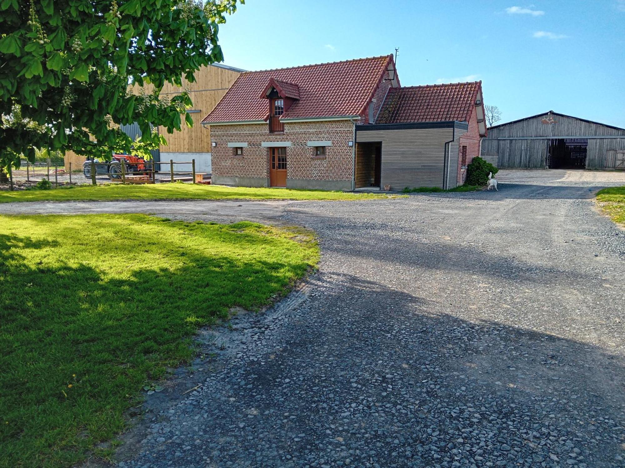 Gite Ferme Du Marronnier Derchigny Экстерьер фото